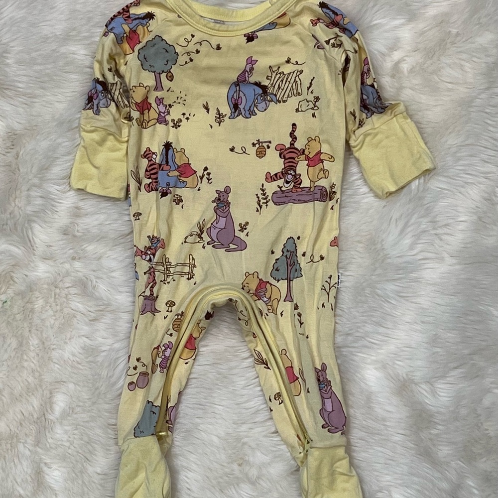 Little Sleepies Winnie the Pooh Crescent Zippy